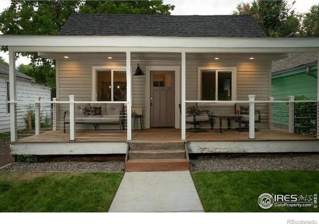 405 N Loomis Ave, Fort Collins, CO 80521 - entrance to property with roof with shingles