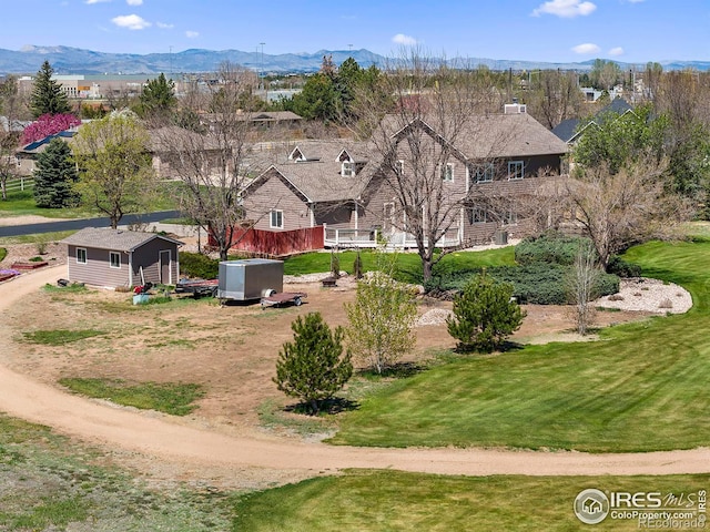 bird's eye view with a mountain view