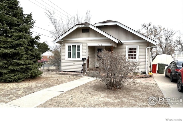 730 Lake St, Fort Morgan, CO 80701 - bungalow-style house featuring fence