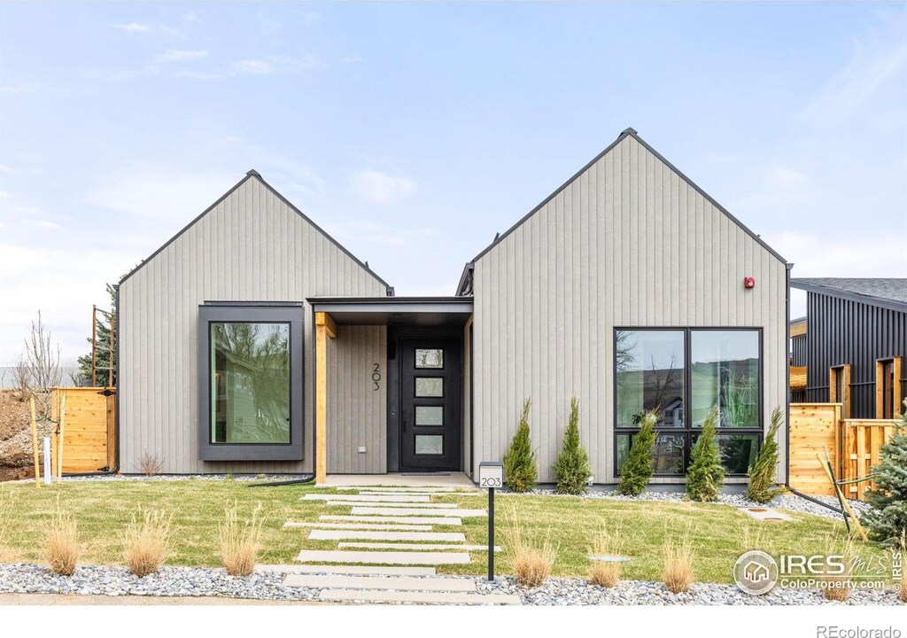 203 W William St, Superior, CO 80027 - modern inspired farmhouse with a front yard