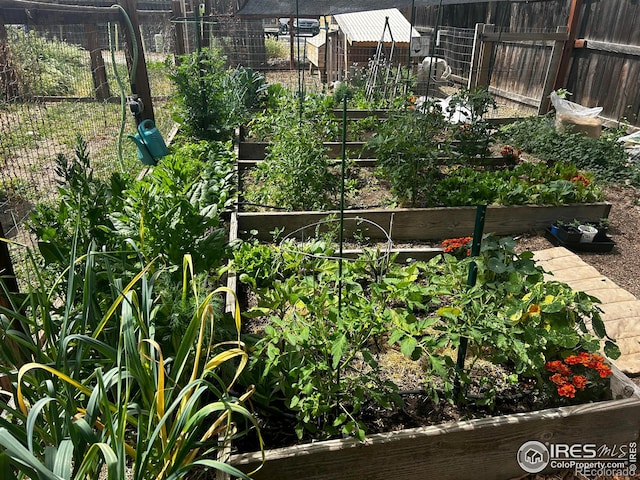 117 Welch Ave, Berthoud, CO 80513 - view of yard featuring a garden