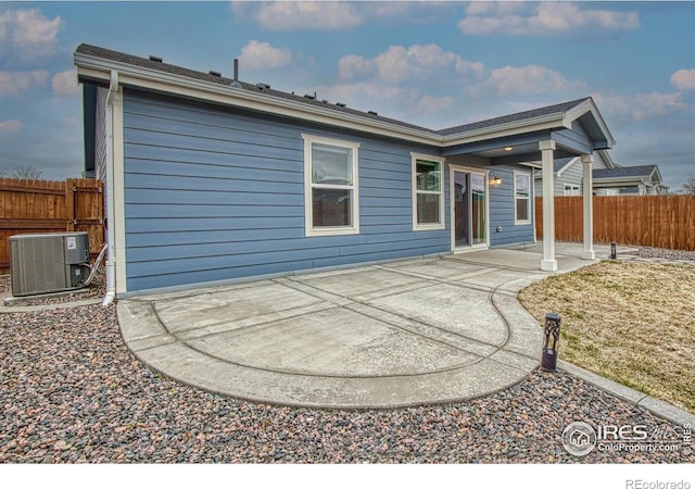 702 S Fulton Ave, Fort Lupton, CO 80621 - rear view of property with a patio area