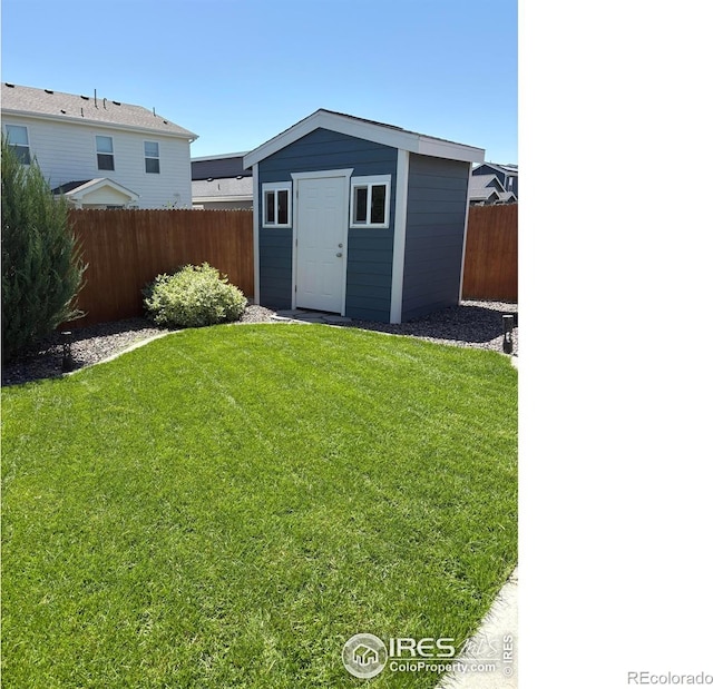 702 S Fulton Ave, Fort Lupton, CO 80621 - view of yard with a storage shed