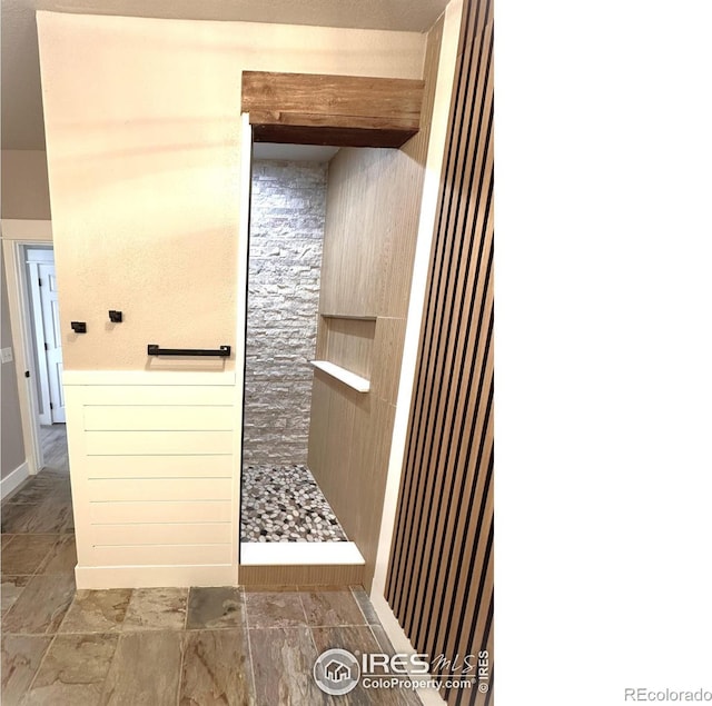 5620 Fossil Creek Pkwy Unit 4106, Fort Collins, CO 80525 - bathroom with tiled shower
