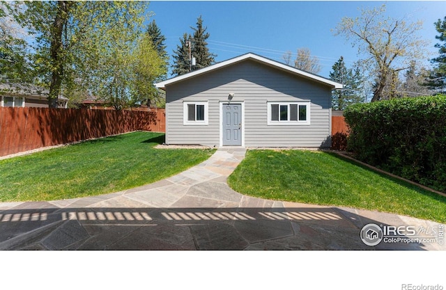 1835 Columbine Ave, Boulder, CO 80302 - bungalow with a front yard and a fenced backyard