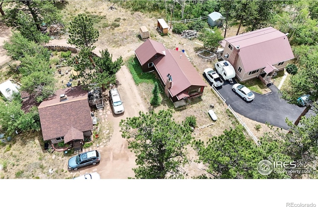aerial view of property and surrounding area