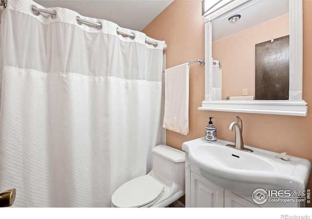1616 Longbow Ct, Lafayette, CO 80026 - full bath with vanity and a shower with curtain
