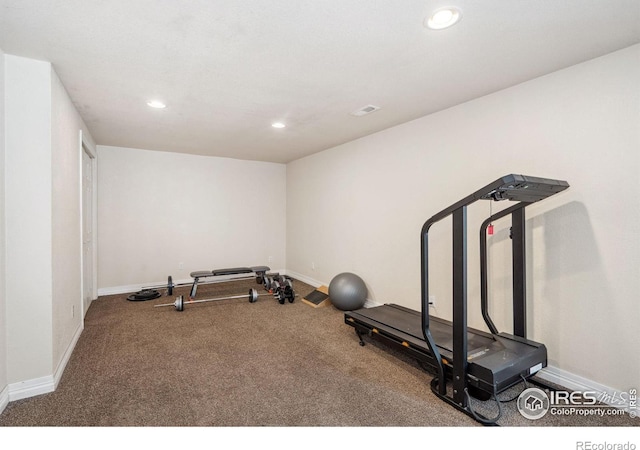 workout room with visible vents, baseboards, carpet, and recessed lighting
