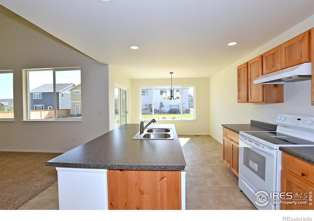 8606 8th St, Greeley, CO 80634 - kitchen featuring white range with electric stovetop, a notable chandelier, a sink, dark countertops, and under cabinet range hood