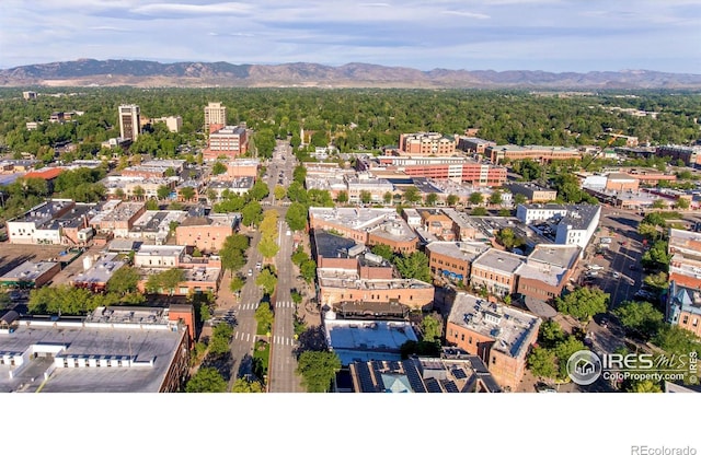 bird's eye view featuring a mountain view