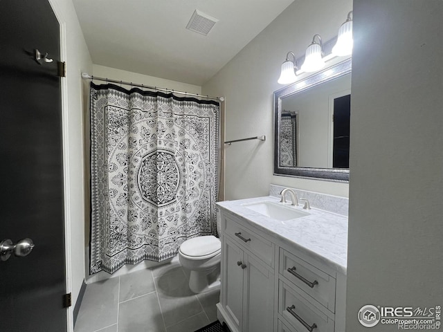 1406 Oak Dr, Berthoud, CO 80513 - bathroom featuring toilet, vanity, visible vents, and a shower with curtain
