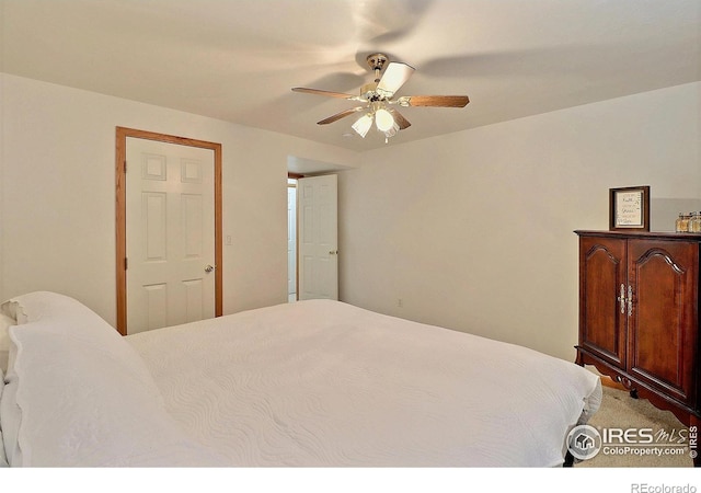 bedroom with a ceiling fan