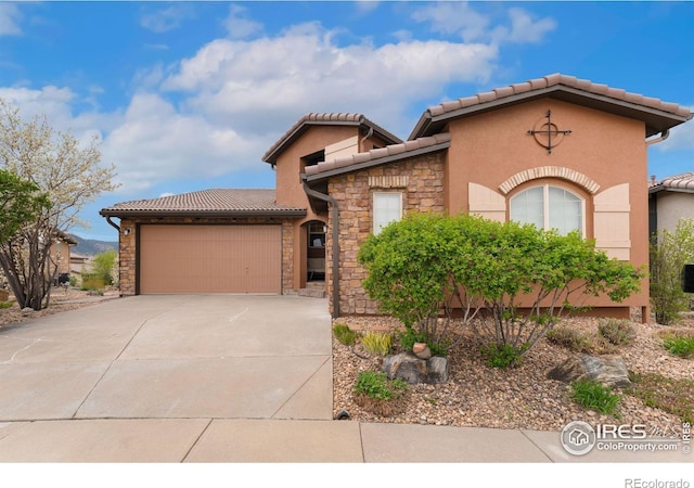 2353 S Juniper Way, Lakewood, CO 80228