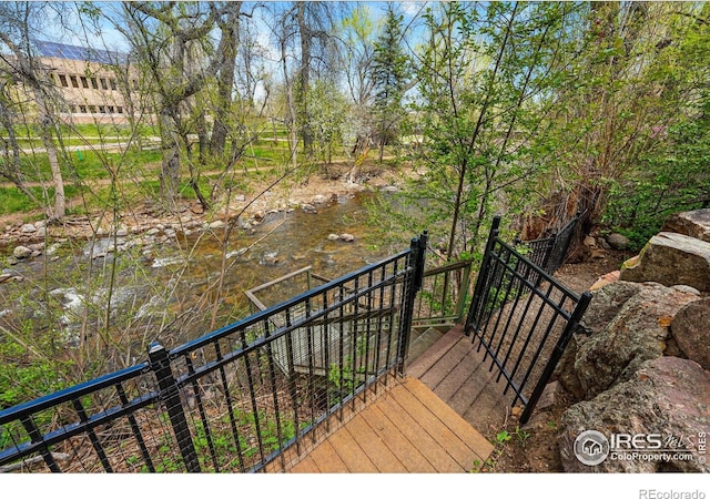 563 Arapahoe Ave, Boulder, CO 80302 - view of deck