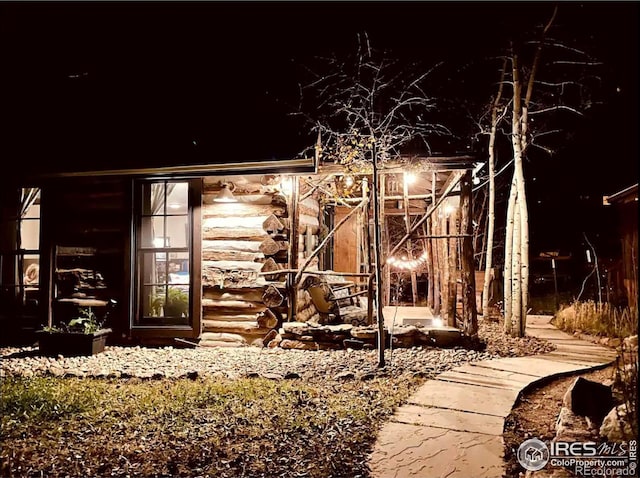 501 Main St, Boulder, CO 80302 - property entrance with log siding