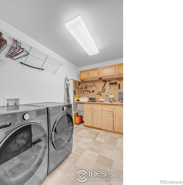 195 S 35th St, Boulder, CO 80305 - laundry room featuring laundry area and washer and dryer