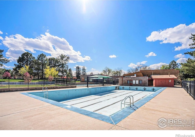 2566 S Stuart St, Denver, CO 80219 - view of community pool