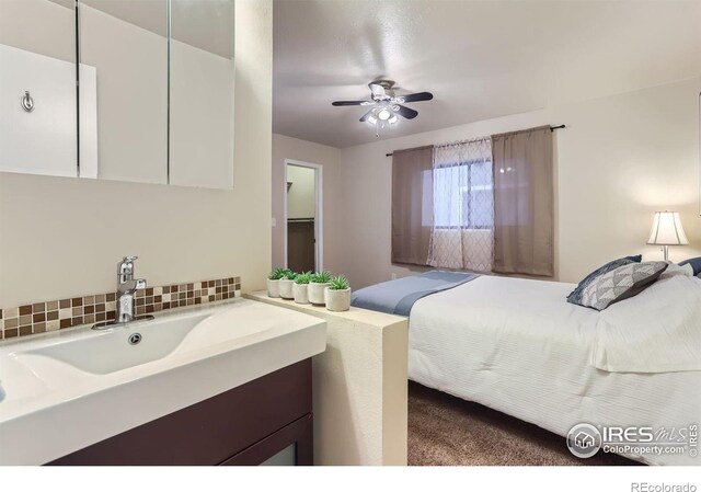 695 Manhattan Dr Unit 22, Boulder, CO 80303 - bedroom with a ceiling fan