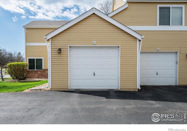 1020 Rolland Moore Dr Unit 2D, Fort Collins, CO 80526 - view of garage