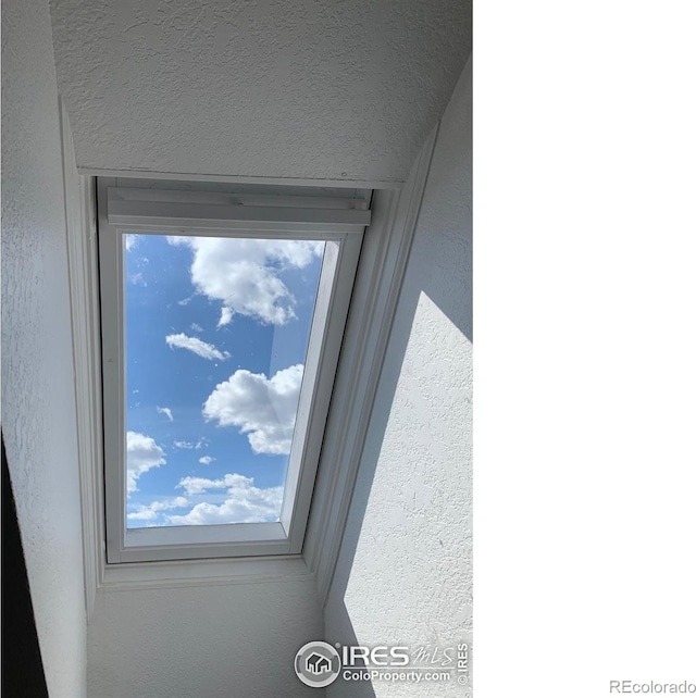 2201 Pearl St Unit 321, Boulder, CO 80302 - details featuring stucco siding