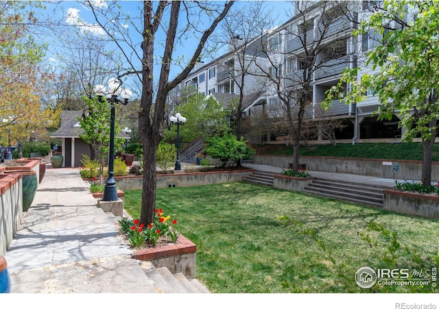 2201 Pearl St Unit 321, Boulder, CO 80302 - view of yard
