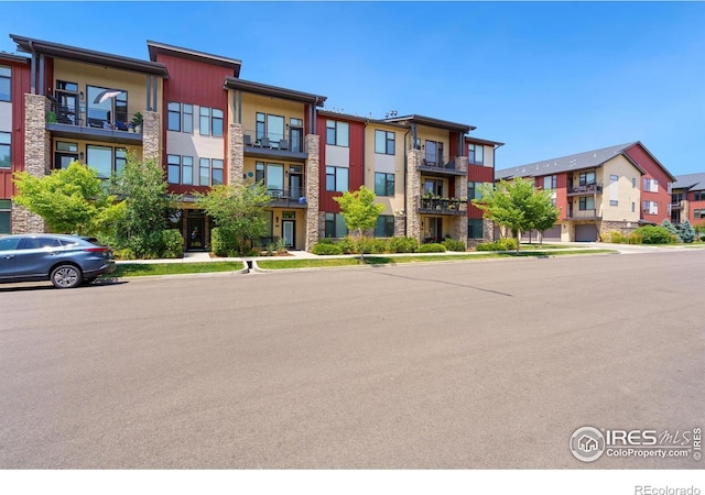 2751 Iowa Dr Unit 305, Fort Collins, CO 80525 - view of property with a residential view