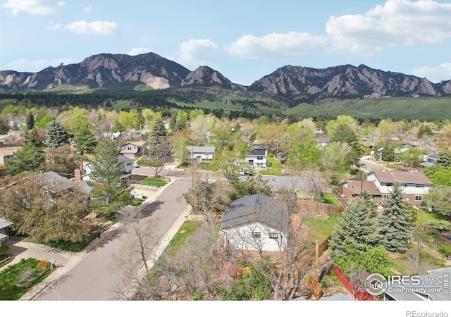 bird's eye view featuring a residential view and a mountain view