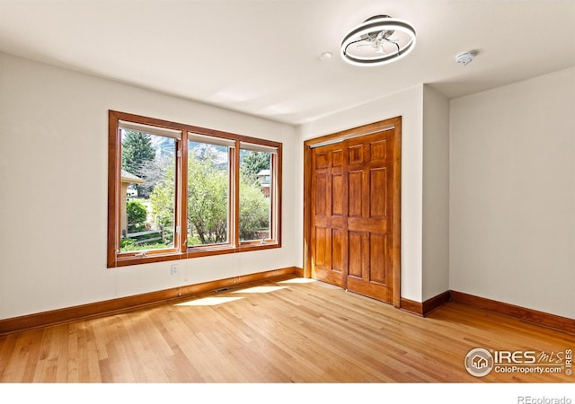 2499 Powderhorn Ln, Boulder, CO 80305 - interior space featuring light wood-style floors, baseboards, and a closet