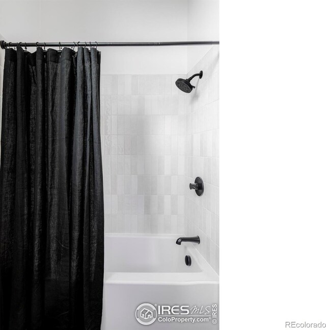 319 S Peak Rd, Boulder, CO 80302 - full bath featuring shower / bathtub combination with curtain