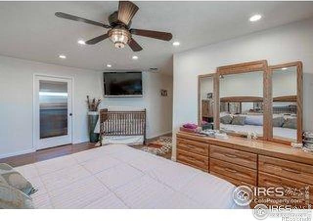 bedroom featuring recessed lighting