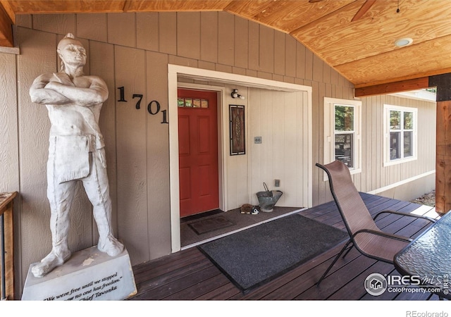 view of property entrance