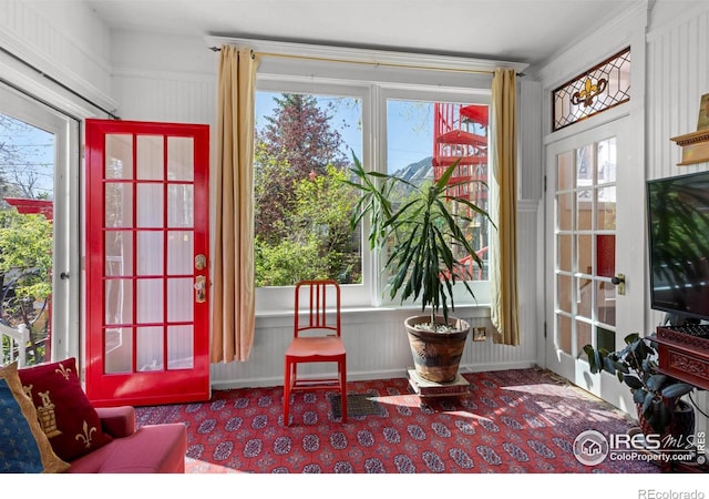 838 University Ave, Boulder, CO 80302 - sitting room with carpet floors and plenty of natural light