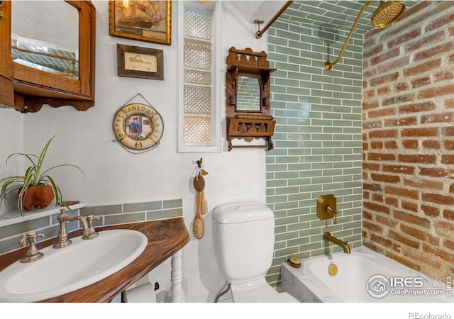 838 University Ave, Boulder, CO 80302 - full bath with a sink, washtub / shower combination, and toilet