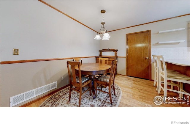 729 Jay Pl, Berthoud, CO 80513 - dining space featuring baseboards, visible vents, and light wood finished floors