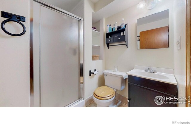 729 Jay Pl, Berthoud, CO 80513 - full bath with toilet, a shower with shower door, and vanity