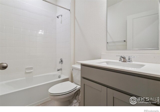 6500 13th St, Frederick, CO 80530 - full bath with toilet, vanity, and washtub / shower combination