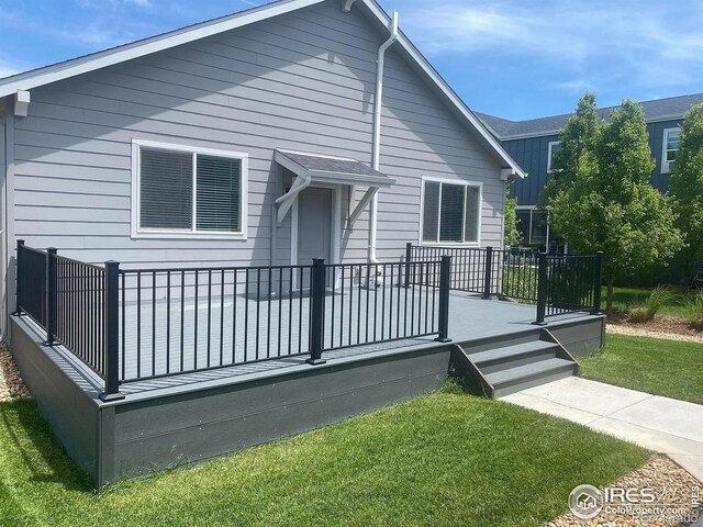 4672 Clear Creek Dr, Longmont, CO 80504 - back of property featuring a yard