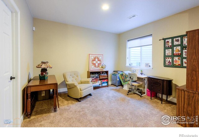 recreation room with visible vents, carpet flooring, and baseboards