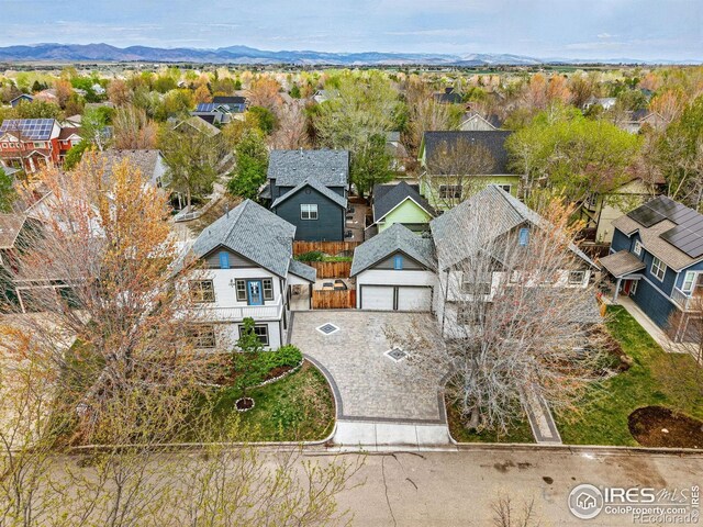 drone / aerial view featuring a residential view