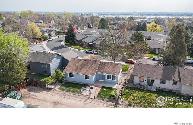 birds eye view of property featuring a residential view