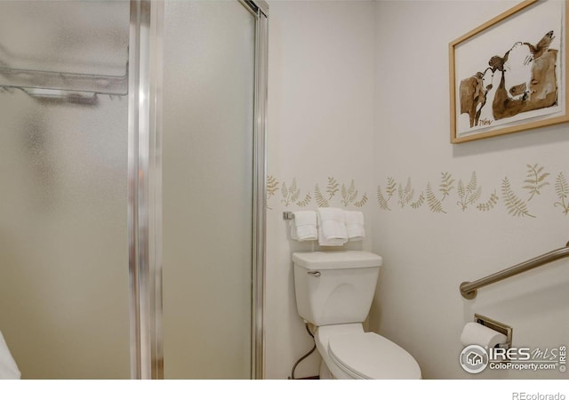 6611 Lakeview Dr, Boulder, CO 80303 - bathroom with an enclosed shower and toilet