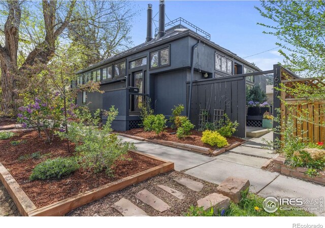 exterior space featuring fence