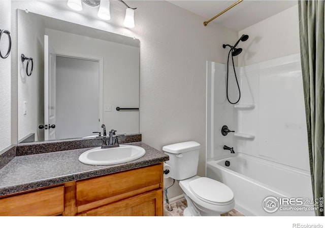 bathroom with vanity, toilet, and shower / tub combo with curtain