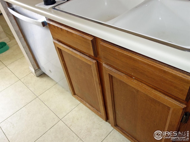6036 Gunbarrel Ave Unit B, Boulder, CO 80301 - room details featuring brown cabinetry and light countertops