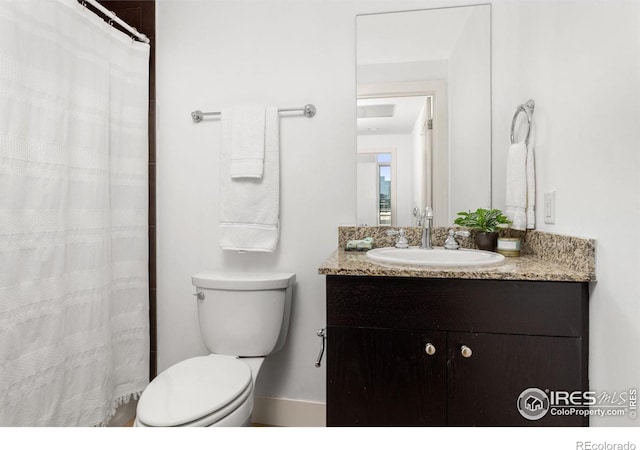 2001 Lincoln St Unit 2113, Denver, CO 80202 - full bathroom with vanity and curtained shower
