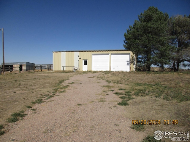 13969 County Road 33, Sterling, CO 80751 - detached garage with fence