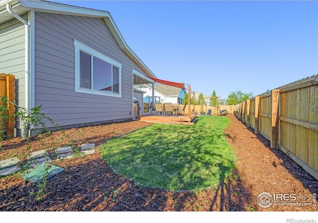 view of yard with a patio area