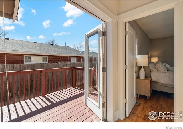 deck with fence