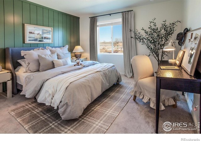 view of carpeted bedroom