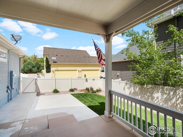 569 Jackson St, Lafayette, CO 80026 - view of patio / terrace featuring a gate